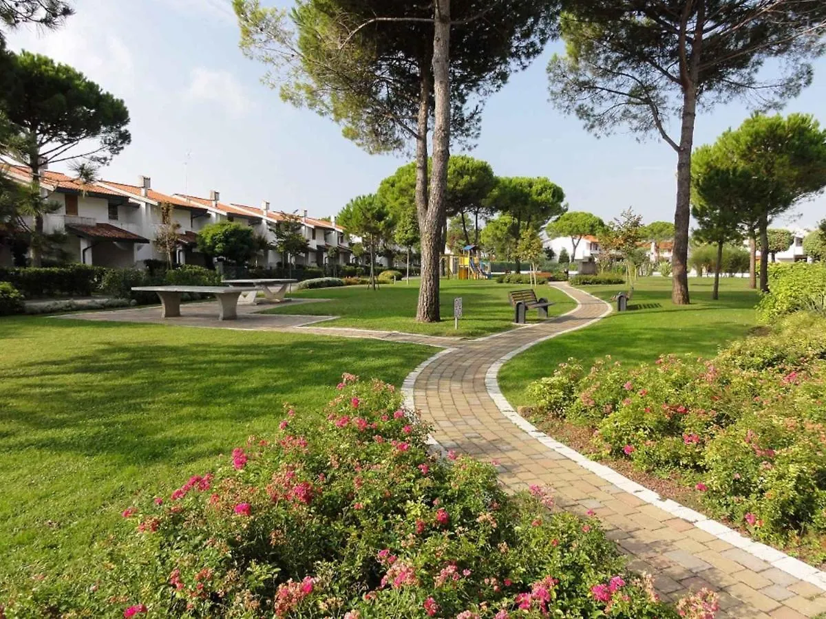 Holiday Home In Bibione 38401 Italy